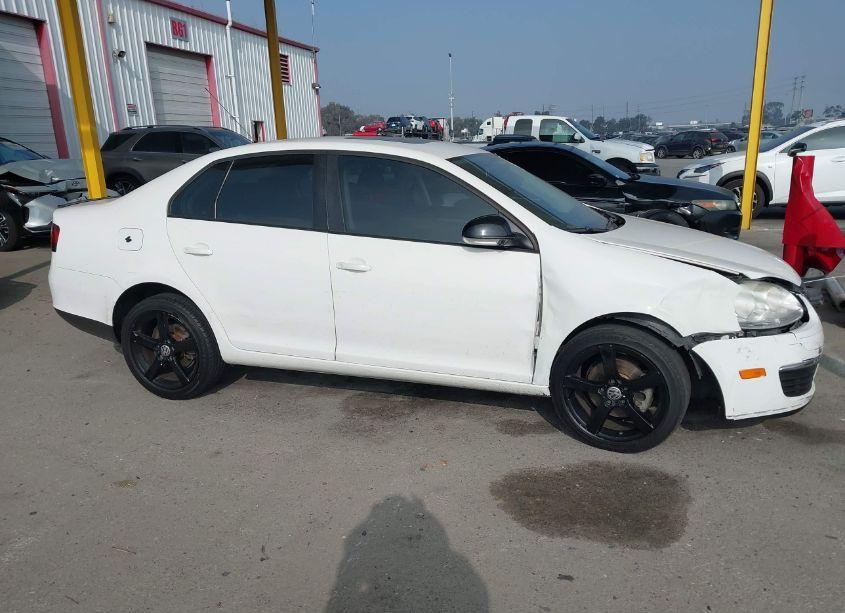 Photo 13 of 2010 Volkswagen Jetta LIMITED EDITION (VIN 3VWRZ7AJ8AM164380)