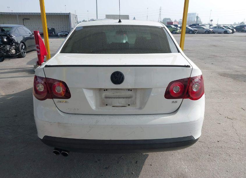 Photo 16 of 2010 Volkswagen Jetta LIMITED EDITION (VIN 3VWRZ7AJ8AM164380)