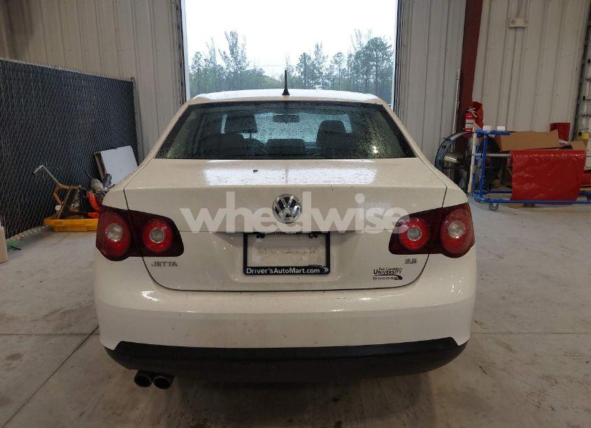 Photo 16 of 2010 Volkswagen Jetta LIMITED EDITION (VIN 3VWRZ7AJ9AM164940)