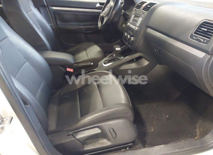 Photo 5 of 2010 Volkswagen Jetta LIMITED EDITION (VIN 3VWRZ7AJ9AM164940)