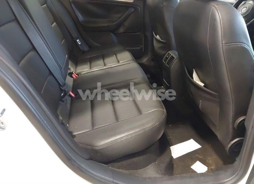 Photo 8 of 2010 Volkswagen Jetta LIMITED EDITION (VIN 3VWRZ7AJ9AM164940)