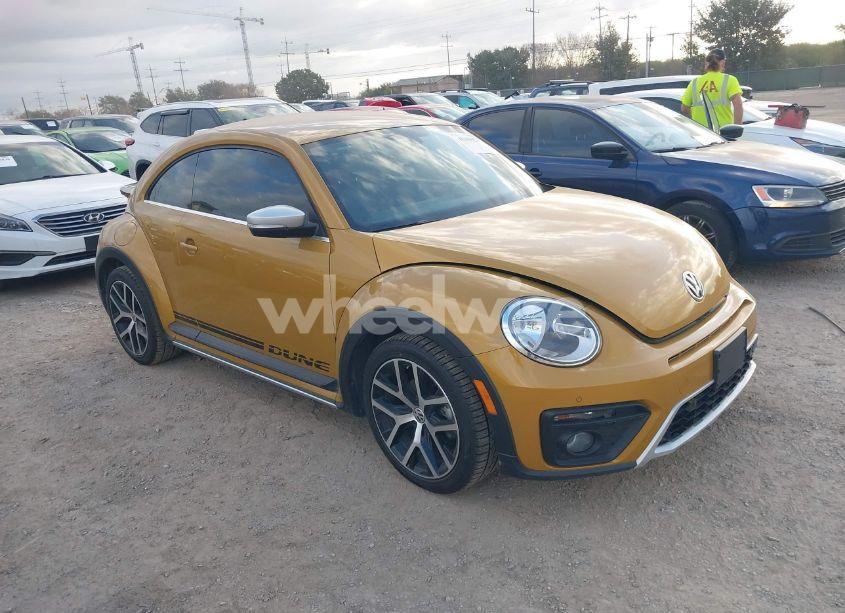 2016 Volkswagen Beetle 1.8T DUNE (VIN 3VWS17AT1GM628063) main photo