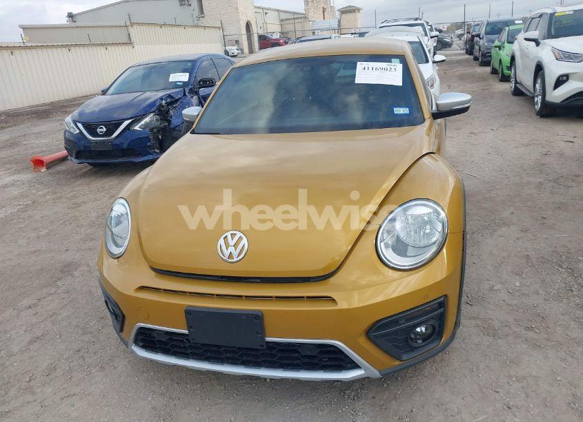 Photo 6 of 2016 Volkswagen Beetle 1.8T DUNE (VIN 3VWS17AT1GM628063)