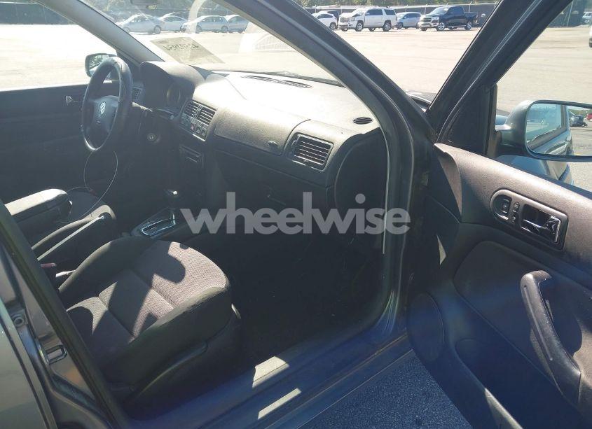 Photo 5 of 2004 Volkswagen Jetta GLS 2.0L (VIN 3VWSA69M24M133471)