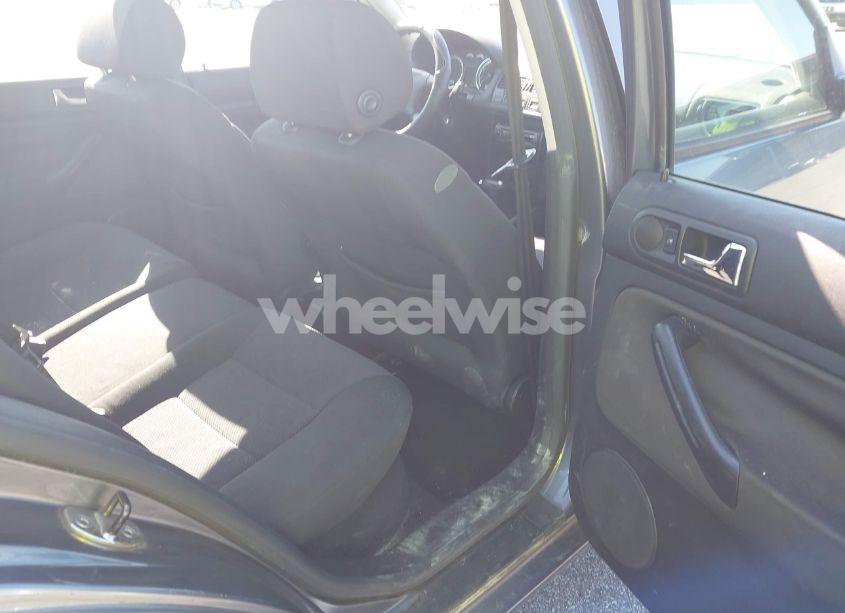 Photo 8 of 2004 Volkswagen Jetta GLS 2.0L (VIN 3VWSA69M24M133471)