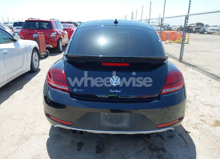 Photo 16 of 2018 Volkswagen Beetle 2.0T DUNE (VIN 3VWSD7AT1JM702354)