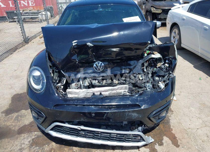 Photo 6 of 2018 Volkswagen Beetle 2.0T DUNE (VIN 3VWSD7AT1JM702354)