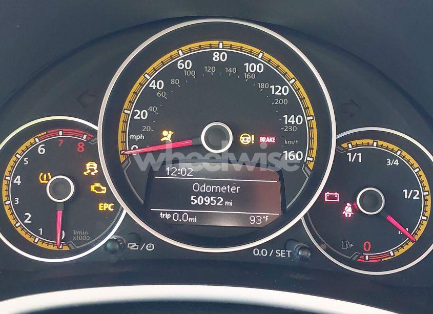 Photo 7 of 2018 Volkswagen Beetle 2.0T DUNE (VIN 3VWSD7AT1JM702354)