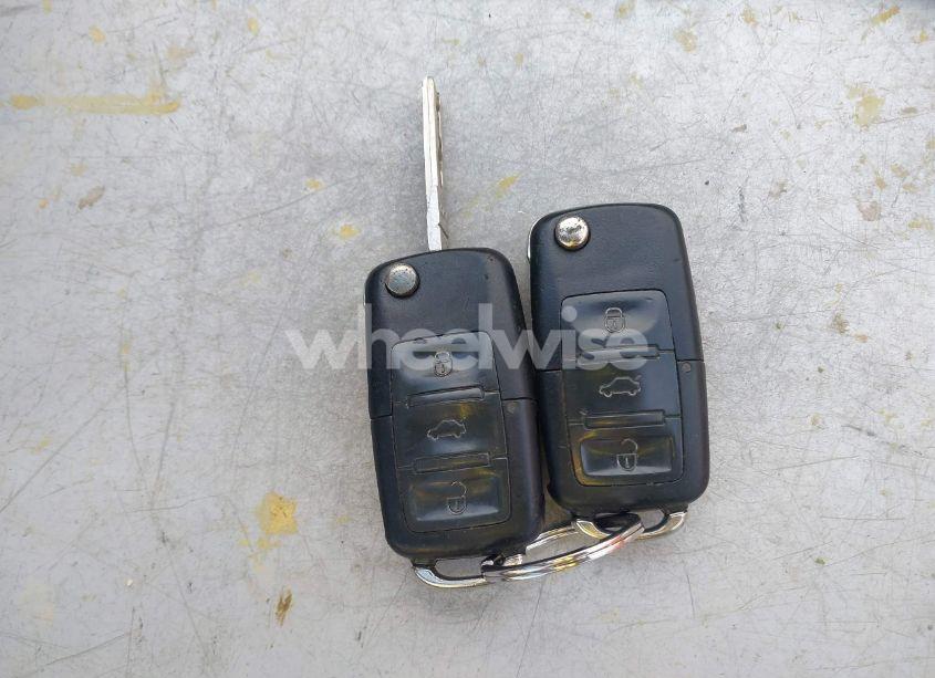 Photo 11 of 2006 Volkswagen New BEETLE 2.5 (VIN 3VWSF31Y56M321421)