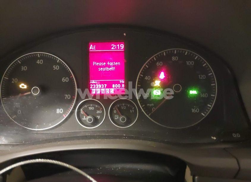 Photo 16 of 2005 Volkswagen Jetta 2.5 (VIN 3VWSF71K55M627164)