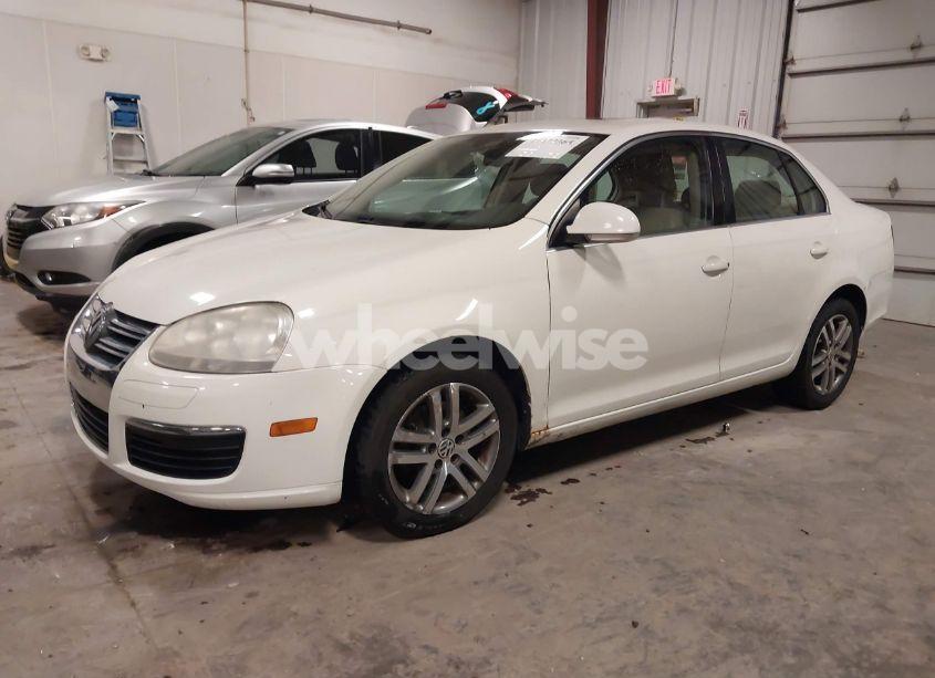 Photo 2 of 2005 Volkswagen Jetta 2.5 (VIN 3VWSF71K55M627164)