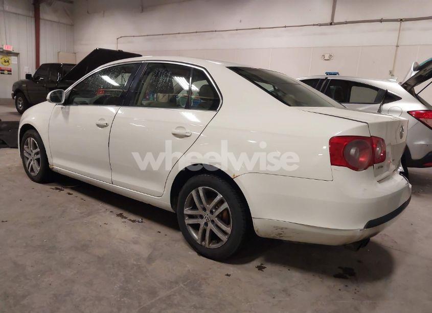 Photo 3 of 2005 Volkswagen Jetta 2.5 (VIN 3VWSF71K55M627164)