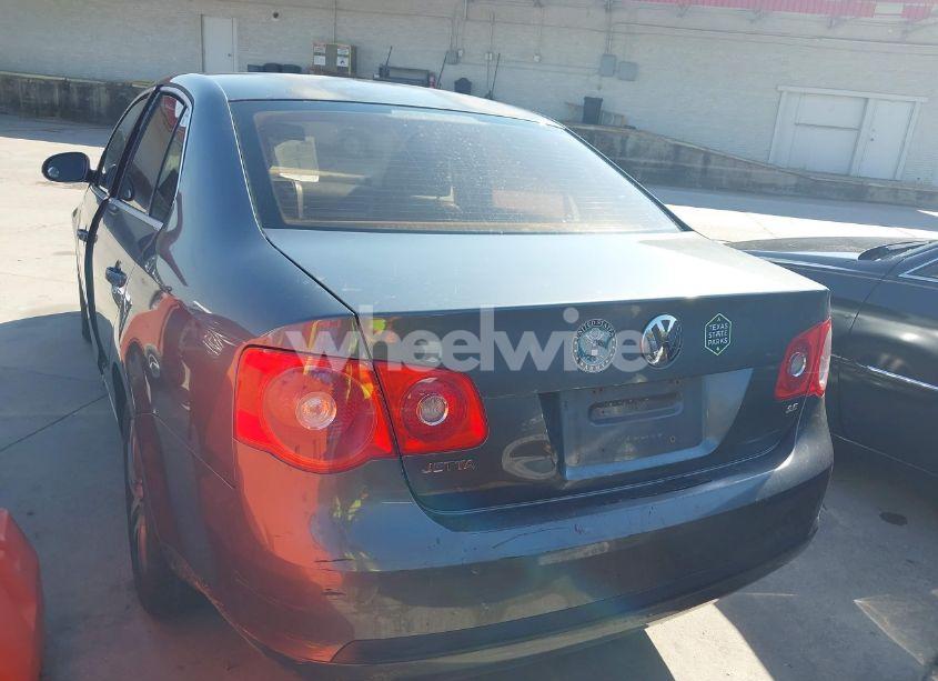 Photo 3 of 2005 Volkswagen Jetta 2.5 (VIN 3VWSF71K85M614120)