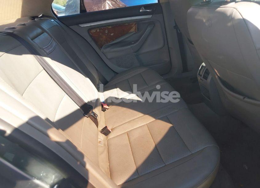 Photo 8 of 2005 Volkswagen Jetta 2.5 (VIN 3VWSF71K85M614120)