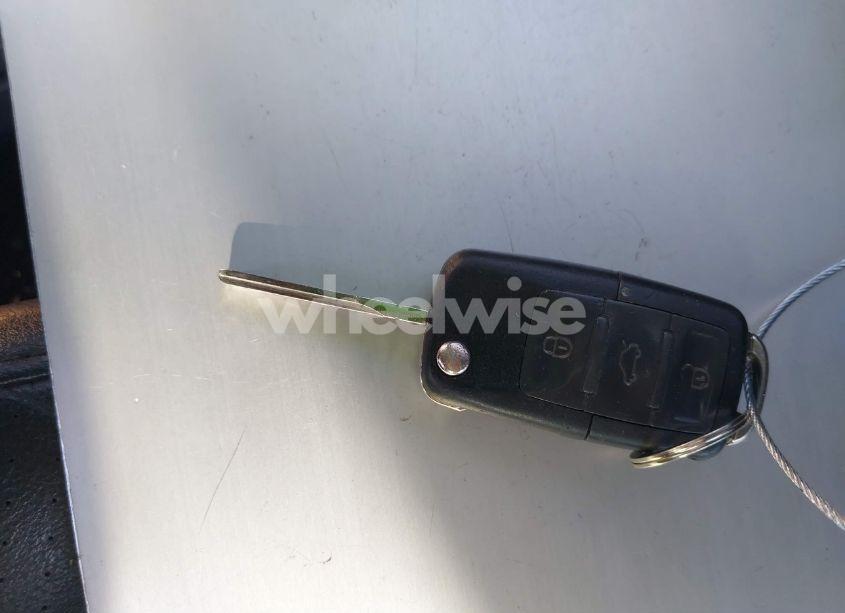 Photo 11 of 2006 Volkswagen New BEETLE 2.5 (VIN 3VWSG31CX6M409205)