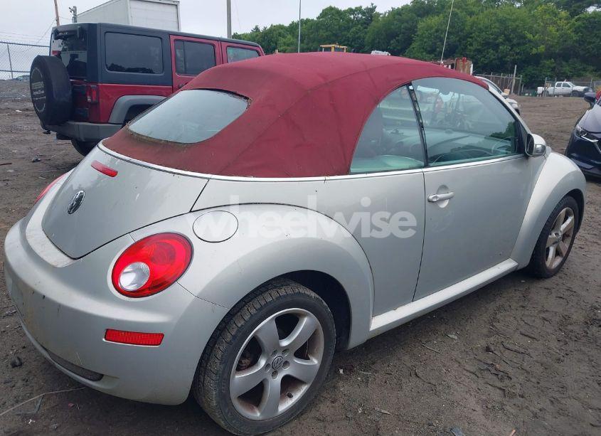 Photo 4 of 2009 Volkswagen New BEETLE 2.5L BLUSH EDITION (VIN 3VWSG31Y49M410785)