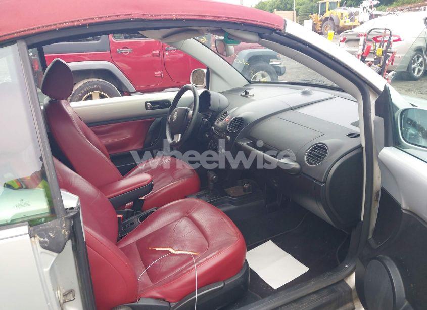 Photo 5 of 2009 Volkswagen New BEETLE 2.5L BLUSH EDITION (VIN 3VWSG31Y49M410785)