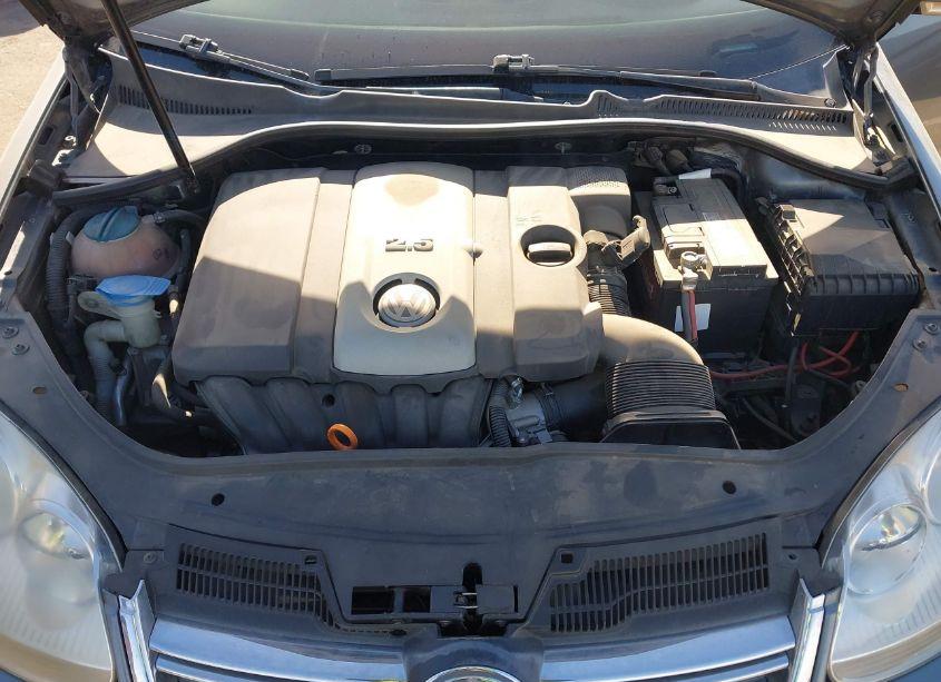 Photo 10 of 2005 Volkswagen Jetta 2.5 (VIN 3VWSG71K25M614885)