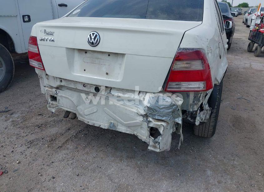 Photo 6 of 2004 Volkswagen Jetta GLS 2.0L (VIN 3VWSK69M94M050424)