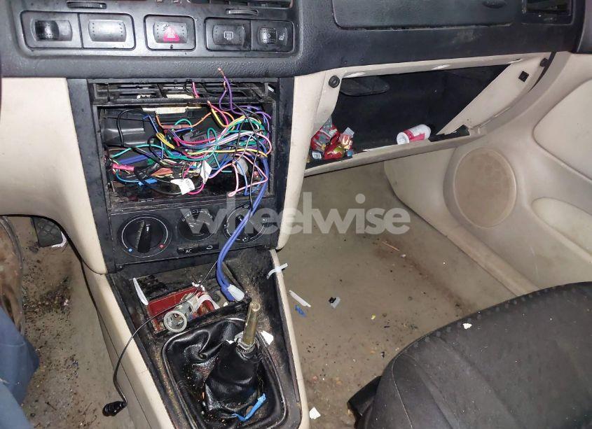 Photo 6 of 2004 Volkswagen Jetta GLS TDI (VIN 3VWSR69M04M087308)