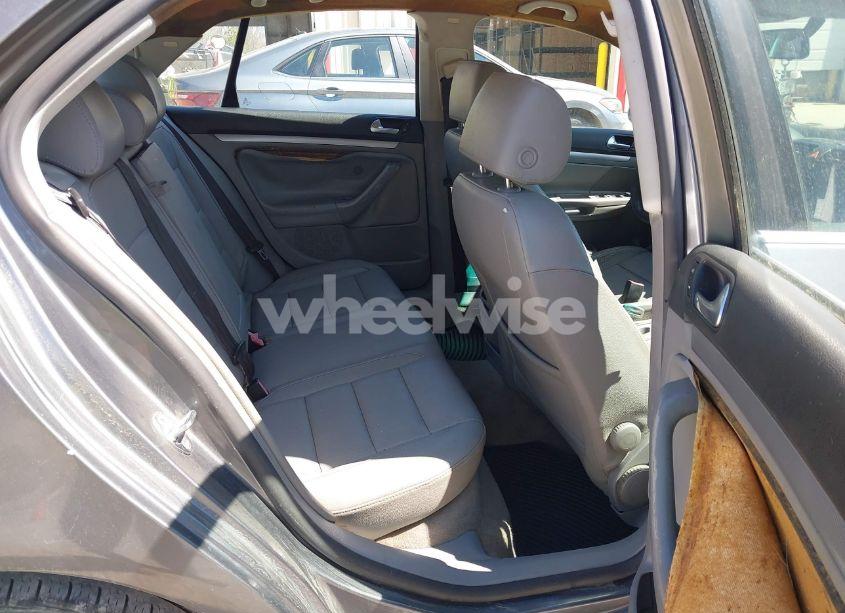 Photo 8 of 2006 Volkswagen Jetta TDI (VIN 3VWST71K06M780755)