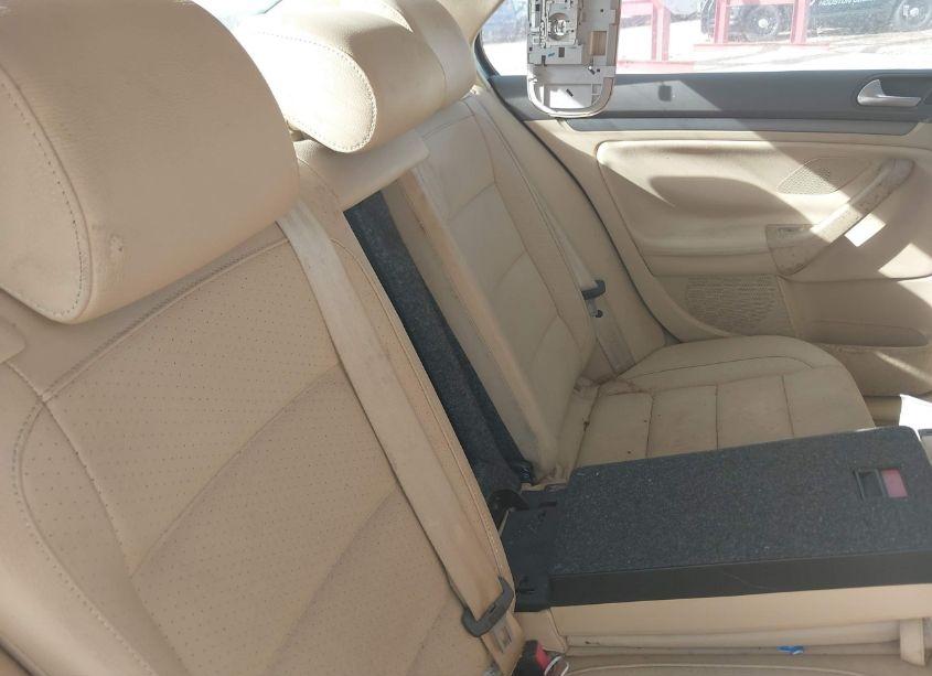 Photo 8 of 2006 Volkswagen Jetta TDI (VIN 3VWST71K56M681722)