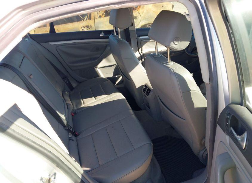 Photo 8 of 2006 Volkswagen Jetta TDI (VIN 3VWST71K86M751570)