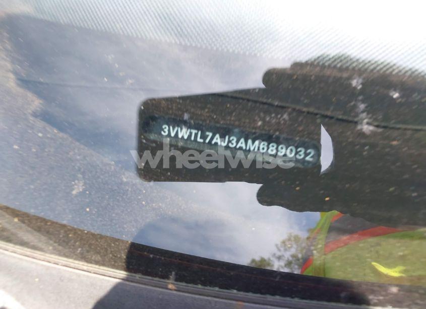 Photo 12 of 2010 Volkswagen Jetta TDI (VIN 3VWTL7AJ3AM689032)