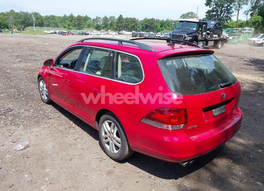 Photo 3 of 2010 Volkswagen Jetta TDI (VIN 3VWTL7AJ3AM689032)