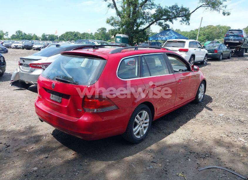 Photo 4 of 2010 Volkswagen Jetta TDI (VIN 3VWTL7AJ3AM689032)