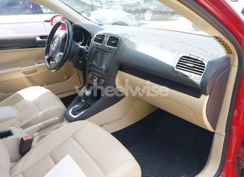 Photo 5 of 2010 Volkswagen Jetta TDI (VIN 3VWTL7AJ3AM689032)