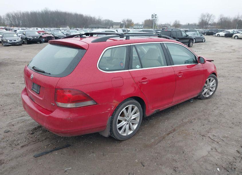 Photo 4 of 2010 Volkswagen Jetta TDI (VIN 3VWTL7AJ5AM669901)