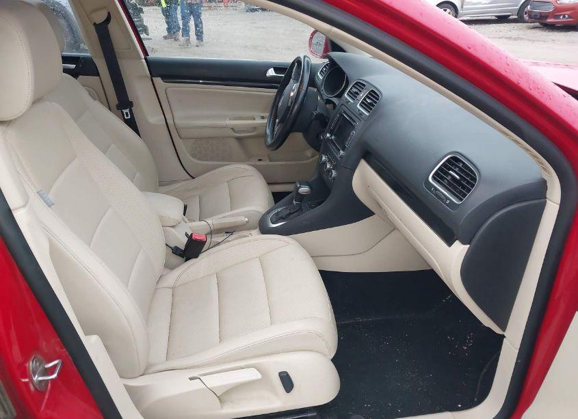 Photo 5 of 2010 Volkswagen Jetta TDI (VIN 3VWTL7AJ5AM669901)