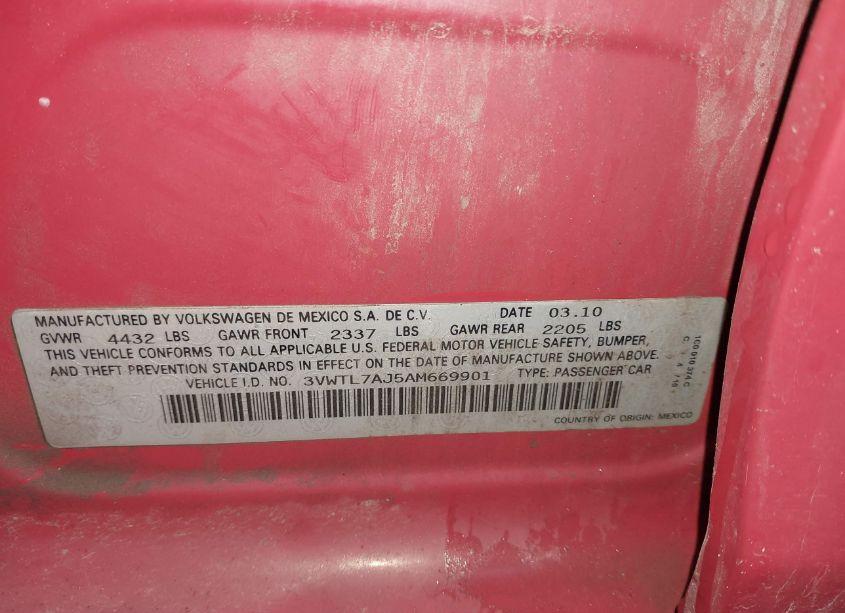 Photo 9 of 2010 Volkswagen Jetta TDI (VIN 3VWTL7AJ5AM669901)