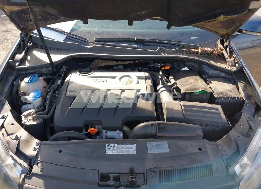 Photo 10 of 2010 Volkswagen Jetta TDI (VIN 3VWTL7AJ8AM684201)