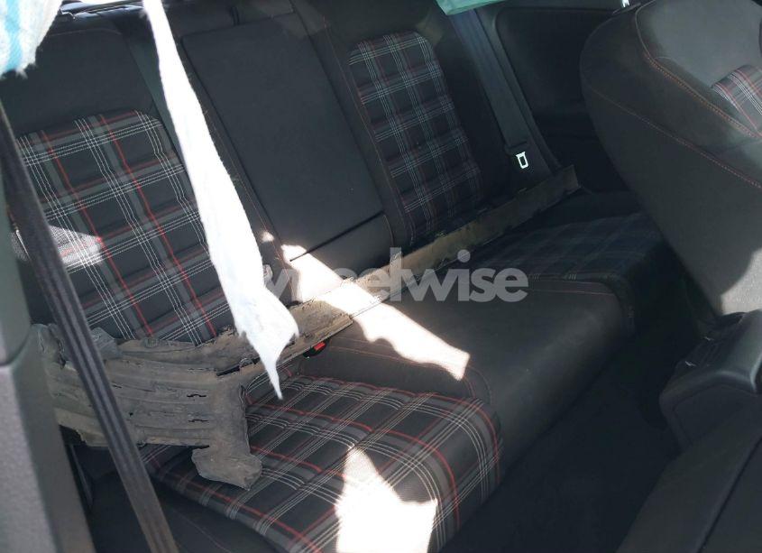 Photo 8 of 2015 Volkswagen Golf GTI 2.0T S 2-DOOR (VIN 3VWTT7AU5FM071860)