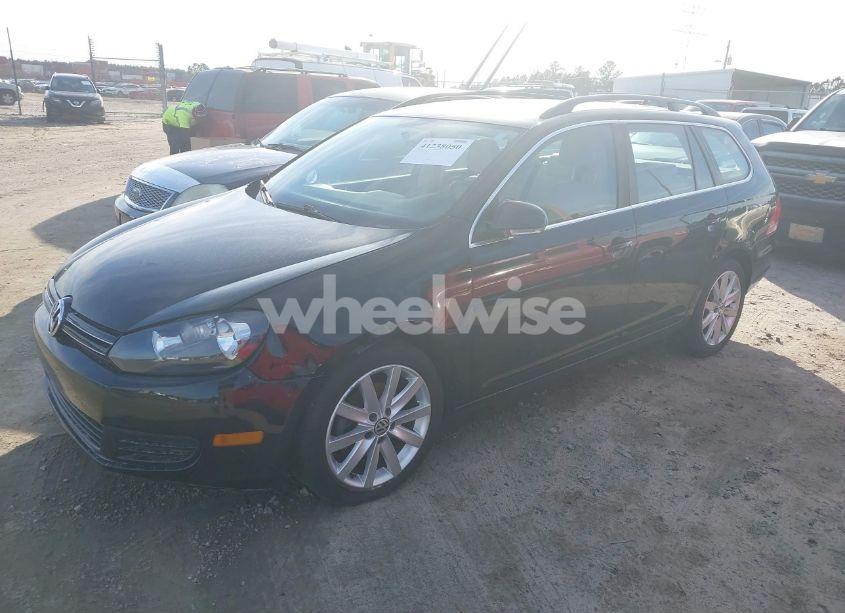 Photo 2 of 2010 Volkswagen Jetta SE (VIN 3VWTZ7AJ5AM663711)