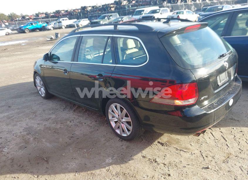 Photo 3 of 2010 Volkswagen Jetta SE (VIN 3VWTZ7AJ5AM663711)