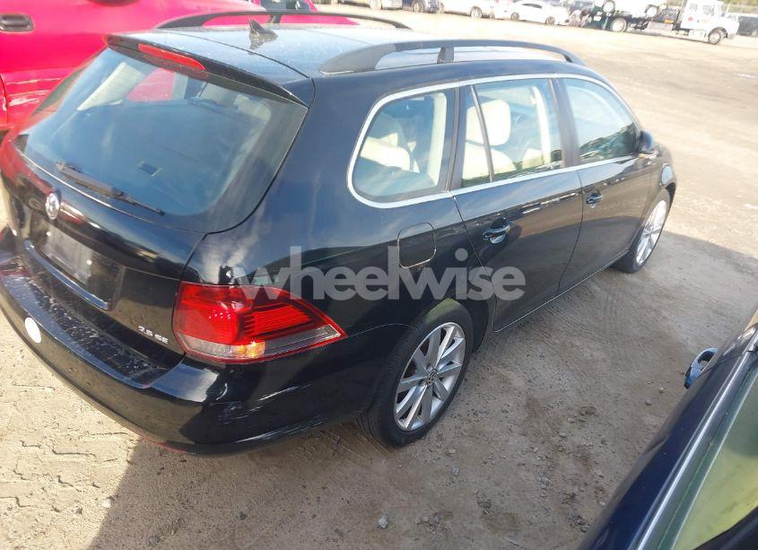 Photo 4 of 2010 Volkswagen Jetta SE (VIN 3VWTZ7AJ5AM663711)