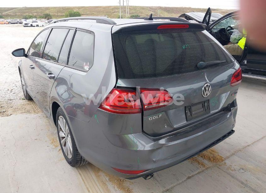 Photo 3 of 2017 Volkswagen Golf SPORTWAGEN TSI S (VIN 3VWU17AU6HM528933)