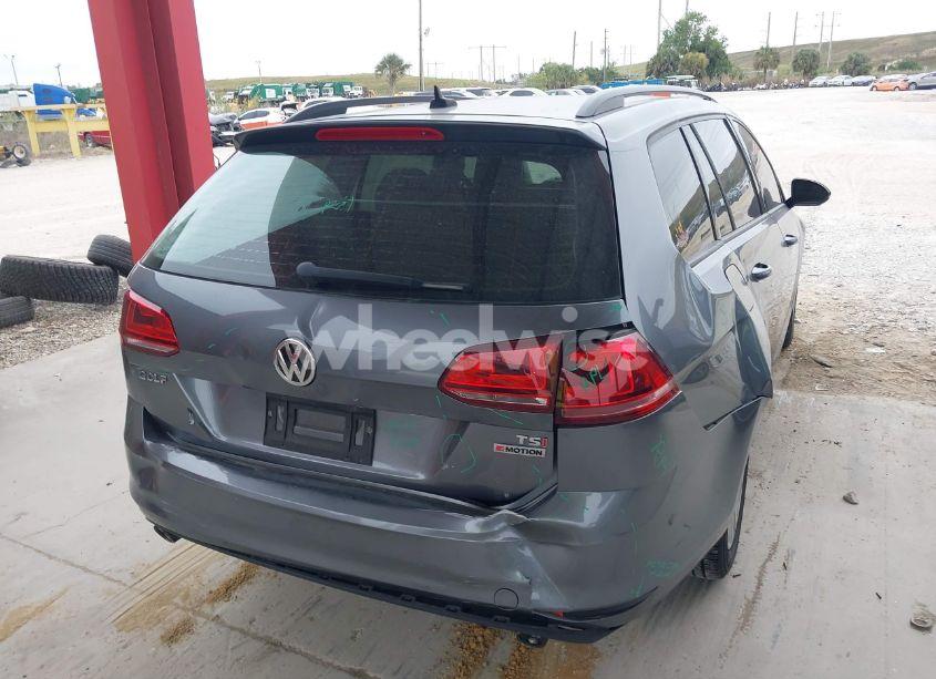 Photo 4 of 2017 Volkswagen Golf SPORTWAGEN TSI S (VIN 3VWU17AU6HM528933)