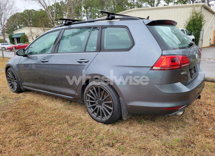 Photo 3 of 2017 Volkswagen Golf SPORTWAGEN TSI S (VIN 3VWU17AUXHM532015)