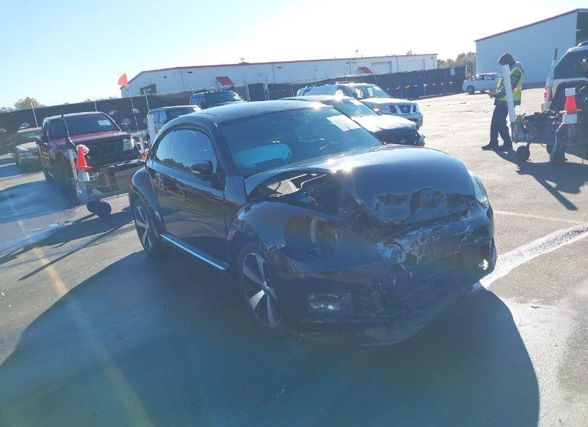 2013 Volkswagen Beetle 2.0T TURBO (VIN 3VWV67AT4DM607430) main photo