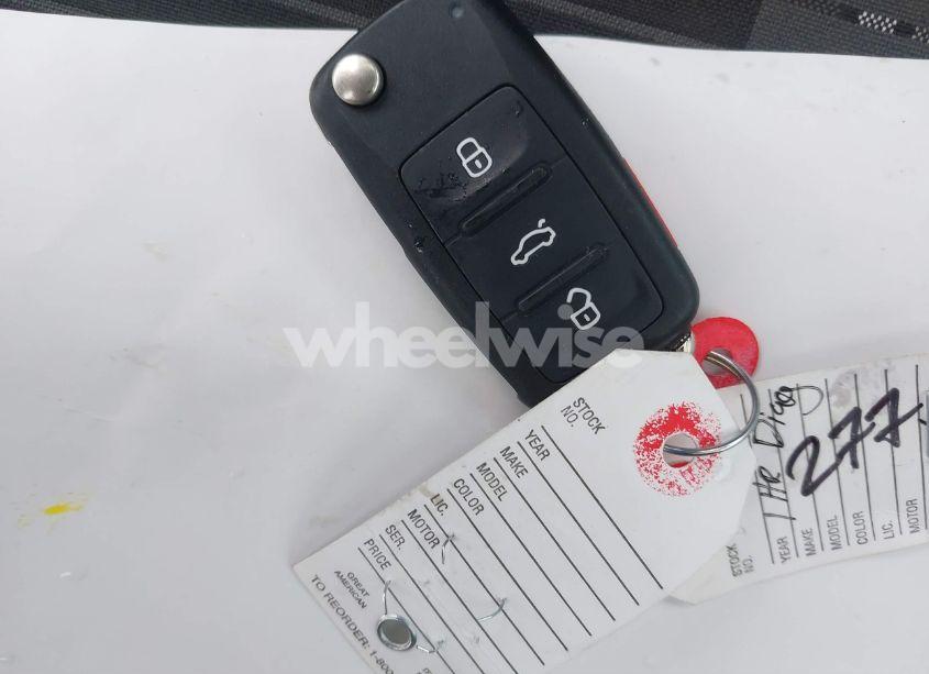 Photo 11 of 2014 Volkswagen Beetle 2.0T R-LINE (VIN 3VWVT7AT7EM639203)