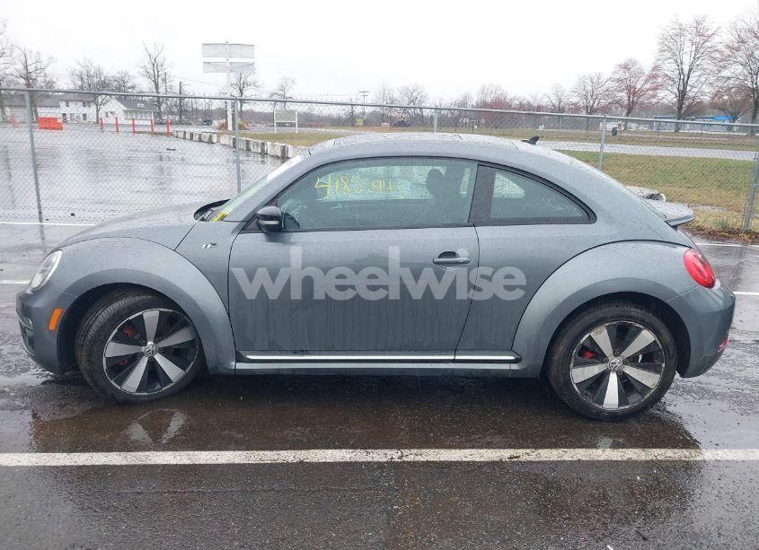 Photo 14 of 2014 Volkswagen Beetle 2.0T R-LINE (VIN 3VWVT7AT7EM639203)