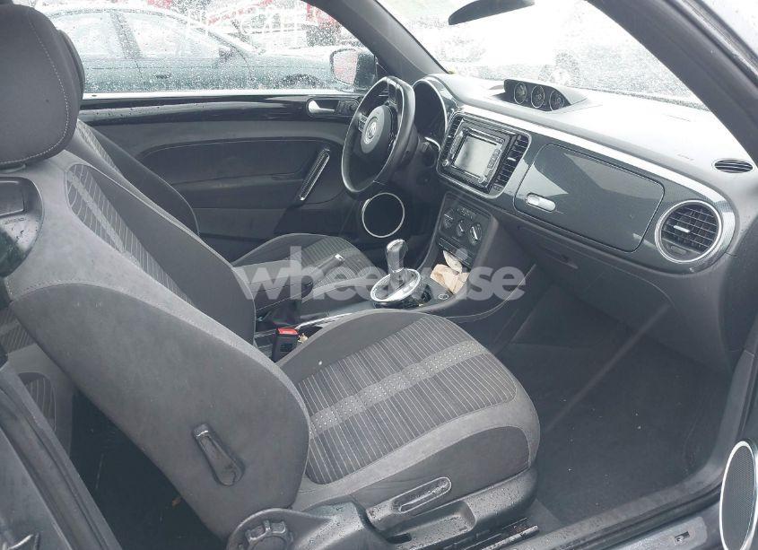 Photo 5 of 2014 Volkswagen Beetle 2.0T R-LINE (VIN 3VWVT7AT7EM639203)