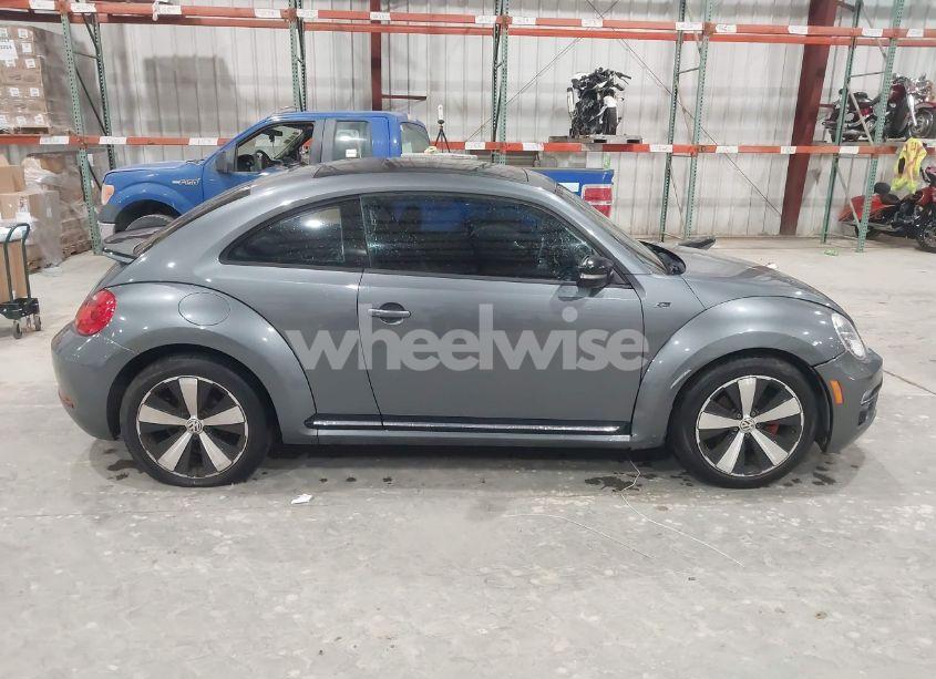 Photo 13 of 2014 Volkswagen Beetle 2.0T R-LINE (VIN 3VWVT7AT8EM630655)
