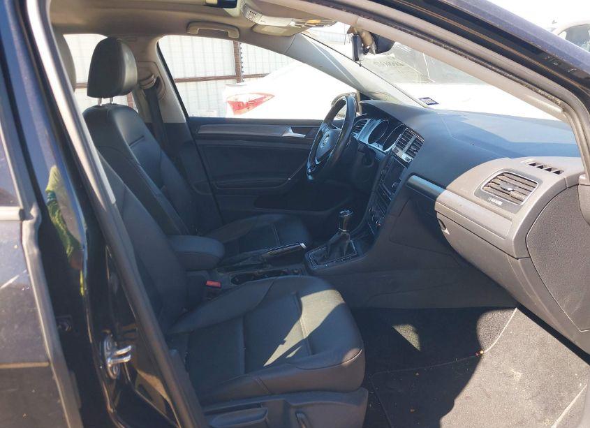 Photo 5 of 2020 Volkswagen Golf 1.4T TSI (VIN 3VWW57AU2LM011893)