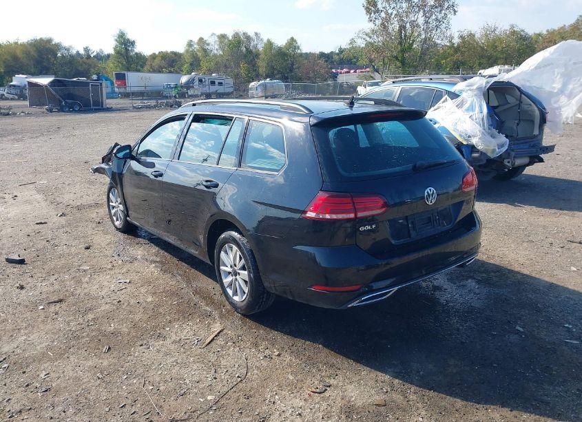 Photo 3 of 2019 Volkswagen Golf SPORTWAGEN 1.4T S/1.4T SE (VIN 3VWY57AU0KM511316)