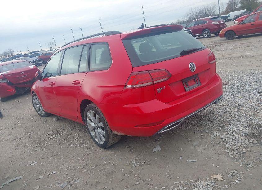 Photo 3 of 2019 Volkswagen Golf SPORTWAGEN 1.4T S/1.4T SE (VIN 3VWY57AU1KM500101)